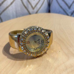 CHICO'S Women's Gold Cuff Band White Face. Needs new battery.